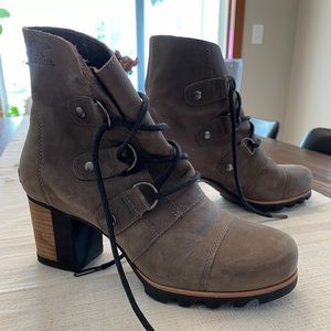 Sorel Addington Waterproof Lace-Up Bootie 8.5